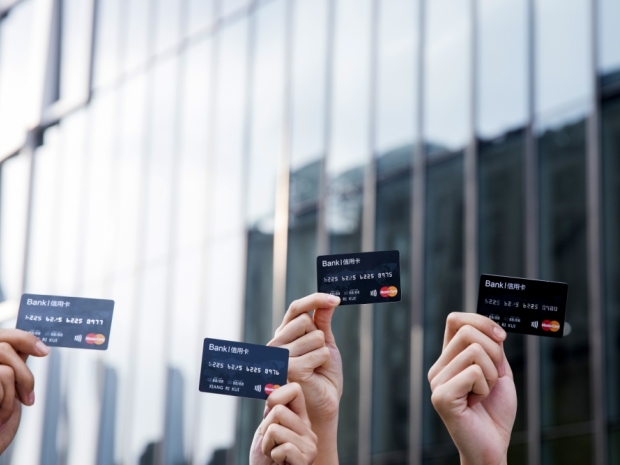 万科承认阶段性经营困难,万科如何应对债务风险?